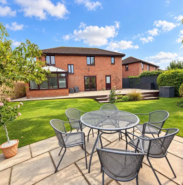 Coberley Close, Downhead Park, MK15, photo 1
