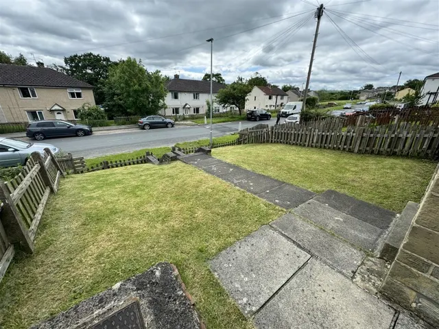 North Dean Road, Keighley, BD22, photo 2