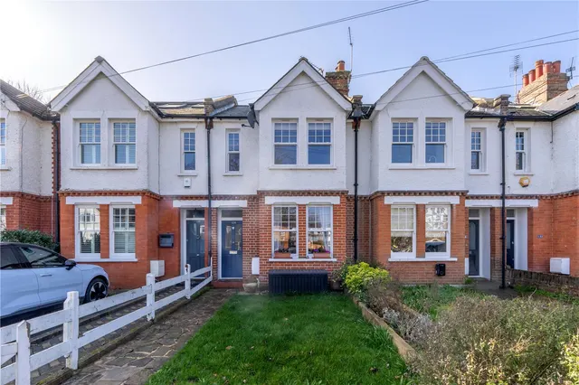 Broom Road, Teddington, TW11 9PF, photo 1