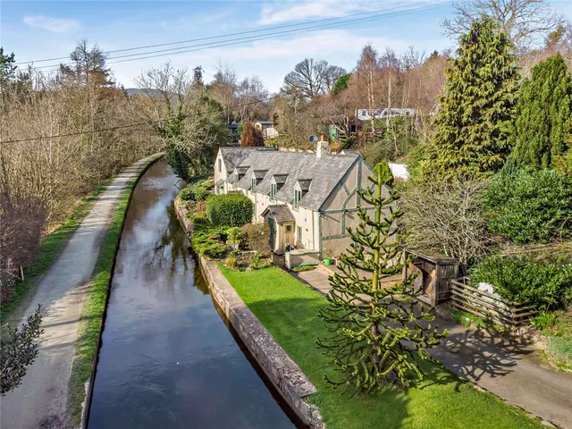 Abbey Road, Llangollen, LL20, photo 1