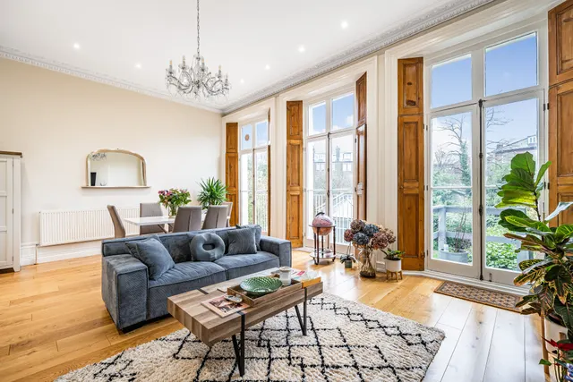 Flat 2, 17 Buckland Crescent, London, photo 1