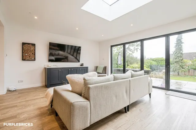 Leatherhead Road, Leatherhead, KT23, photo 3