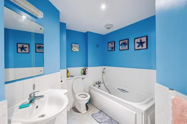 San Juan Court, Eastbourne, BN23, photo 3