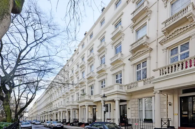 Flat 4, 37 Queens Gardens, London, photo 1