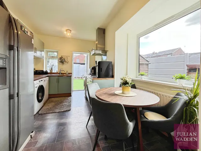 Kensington Road, Cheadle Heath, SK3, photo 3