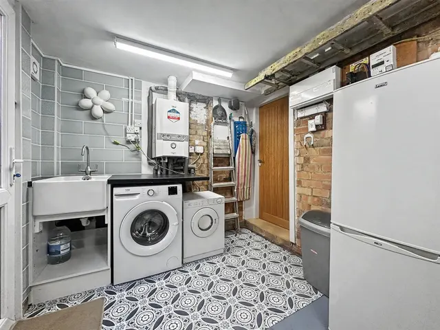 Rufford Avenue, Nottingham, NG9, photo 3