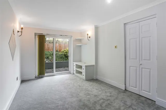 Photo 3 — Cavendish Road, Sutton, Surrey, SM2 5EY