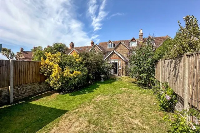Rustington, Littlehampton, BN16, photo 1