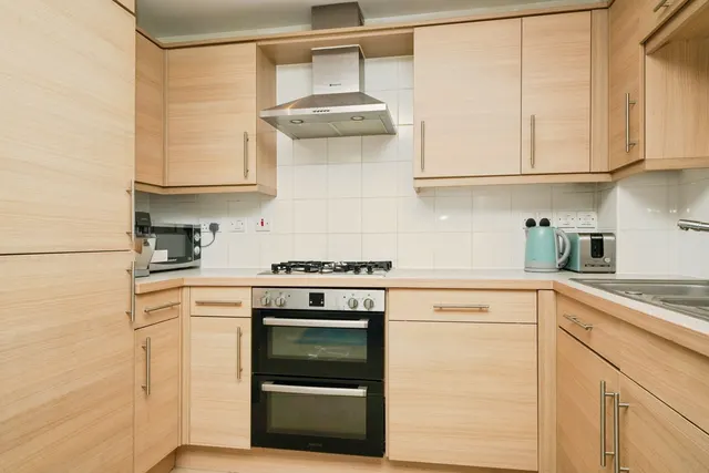 Appleyard Close, Cheltenham, GL51, photo 3