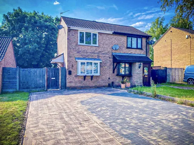 Brough Close, LINCOLN, photo 1