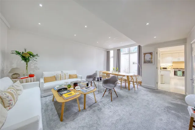 1 bedroom flat, Lower Sloane Street, London, SW1W