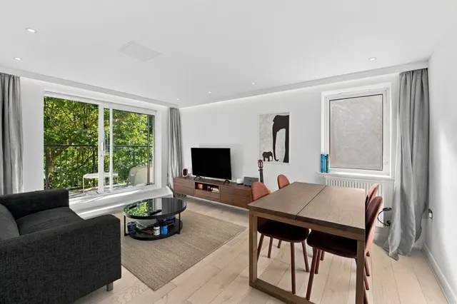 Newport Avenue, London, E14, photo 3