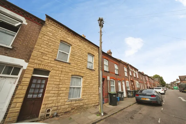 Cowper Street, Luton, photo 1