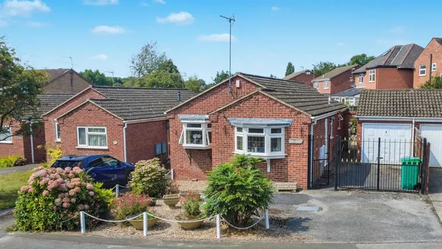 Wollaton Paddocks, Nottingham, NG8, photo 1