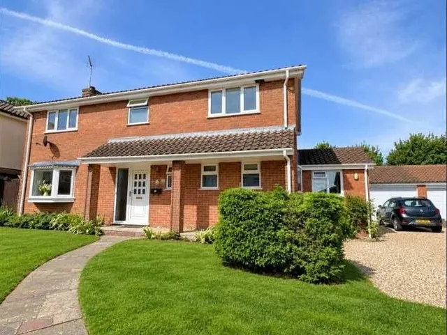 Keach Close, Winslow, photo 1