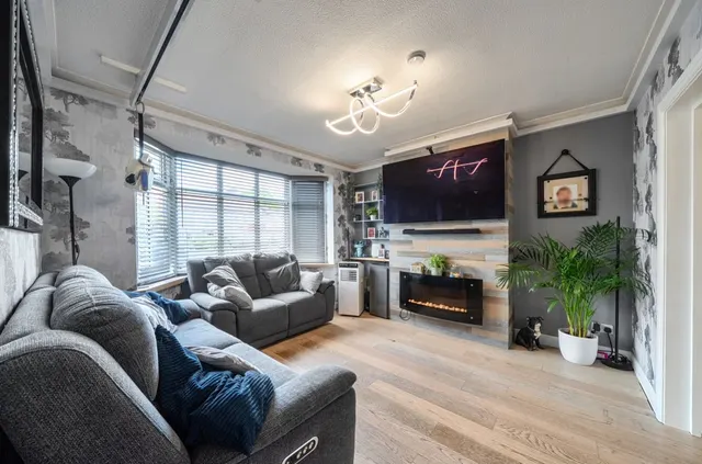 Windsor Avenue, Cheam, SM3, photo 1