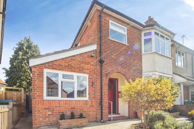Twyford Avenue, Southampton, photo 1