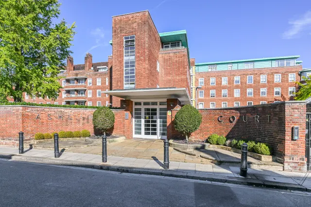London, W6, photo 1