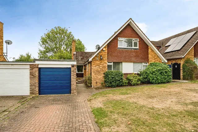 Dove House Crescent, Slough, photo 1