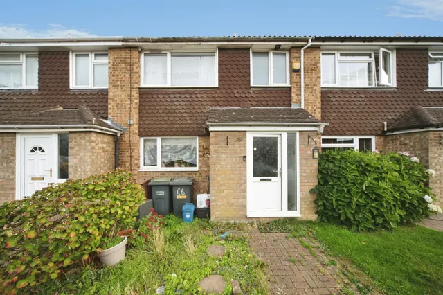 Telscombe Way, Luton, LU2, photo 1