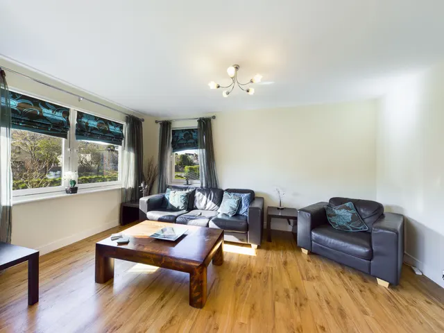 Photo 3 — Meggetland View, Craiglockhart, Edinburgh, EH14