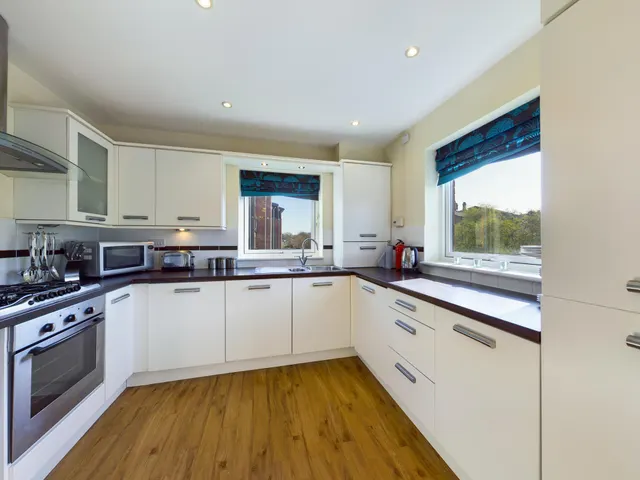 Photo 2 — Meggetland View, Craiglockhart, Edinburgh, EH14
