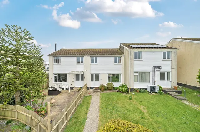 Trembel Road, Mullion, TR12