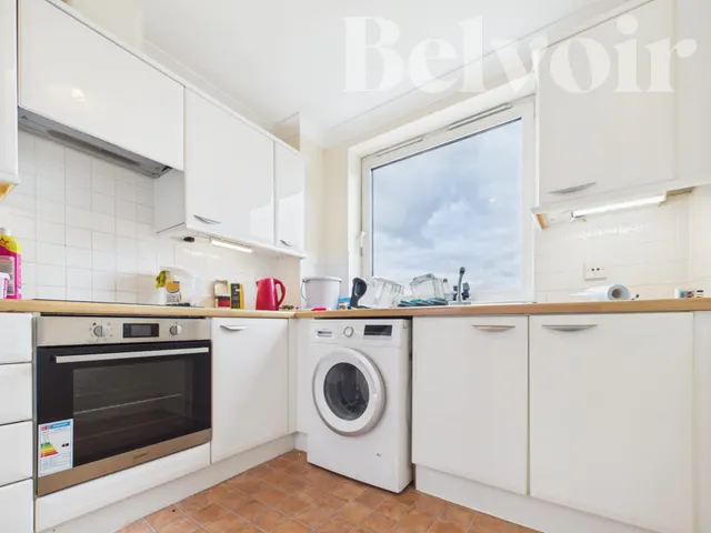 Photo 2 — Crown Heights, Alencon Link, Basingstoke, RG21