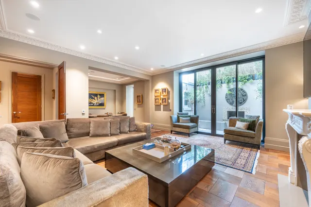 Lower Ground Floor 1, 100 Addison Road, London, photo 1