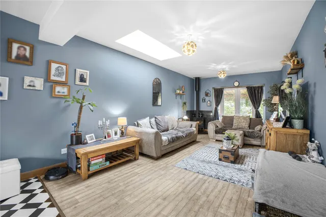 Chobham Road, Knaphill, GU21, photo 3