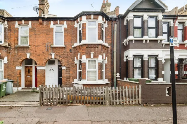 Charlemont Road, London, E6, photo 1