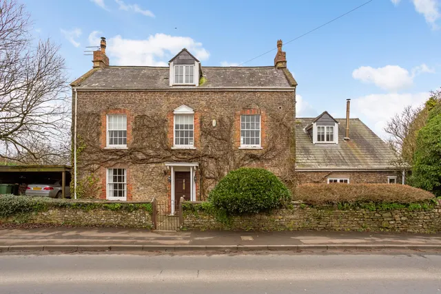 Sodbury Road, Wotton-Under-Edge, GL12, photo 1