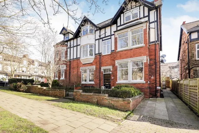 Alexandra Road, Harrogate, North Yorkshire, photo 1