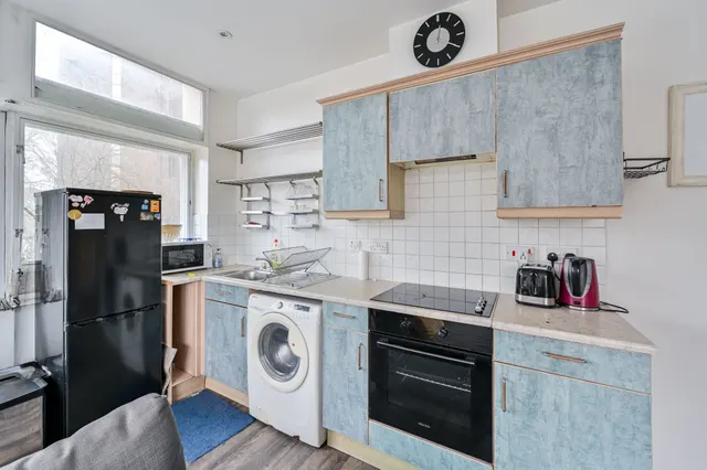 Photo 3 — Apartment 170, Metro Central Heights, 119 Newington Causeway, London