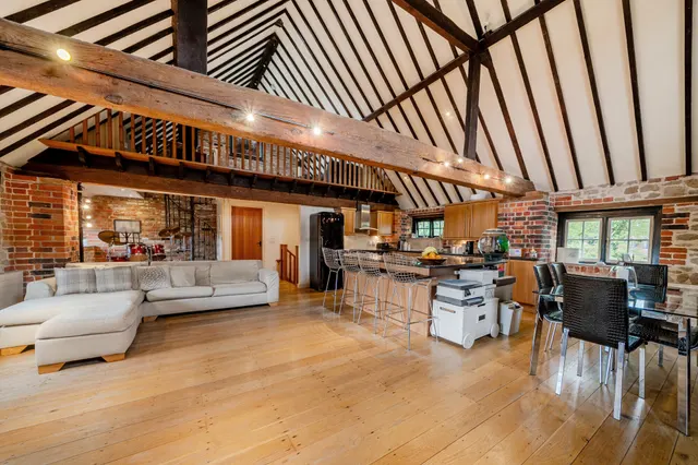 Wishanger Lane, Farnham, GU10, photo 1