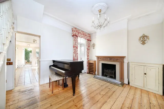 Chatto Road, London, SW11, photo 1