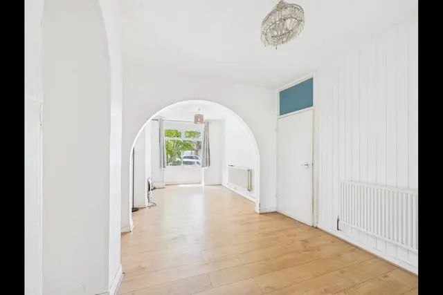 Hainault Road, Romford, RM5, photo 2