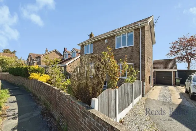 St. Marys Avenue, Hemingbrough, North Yorkshire, YO8, photo 1