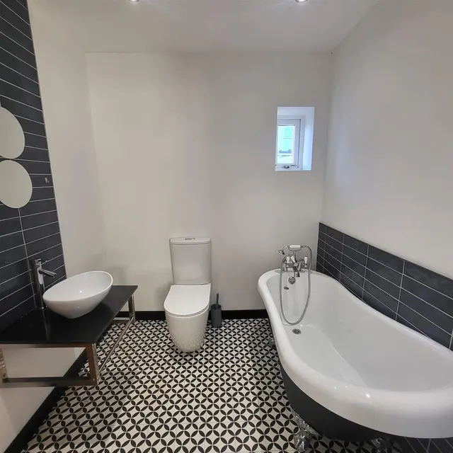 Photo 2 — 5 Beulah Terrace, Scarborough, North Yorkshire YO11 1TZ