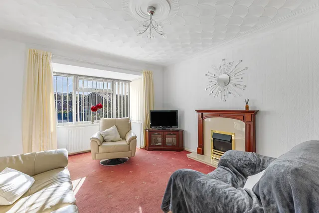 Redland Close, Littleborough, OL15, photo 3