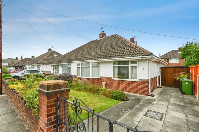 Greenway, Crosby, L23, photo 1