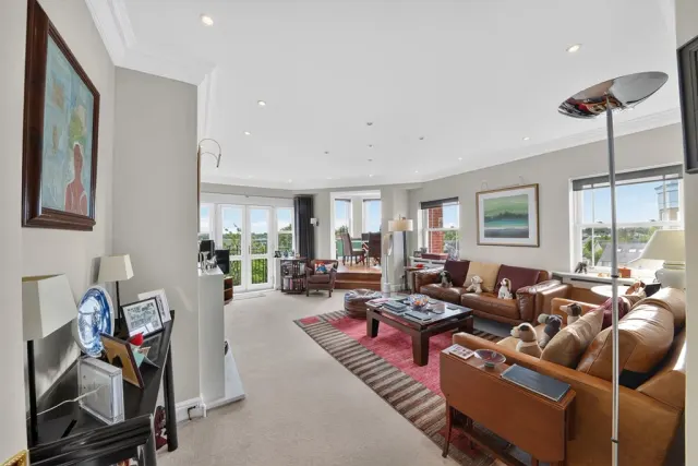Trinity Church Road, Barnes, SW13, photo 2