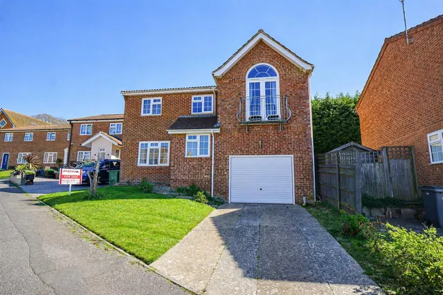 Sandwich Drive, St. Leonards-On-Sea, photo 1