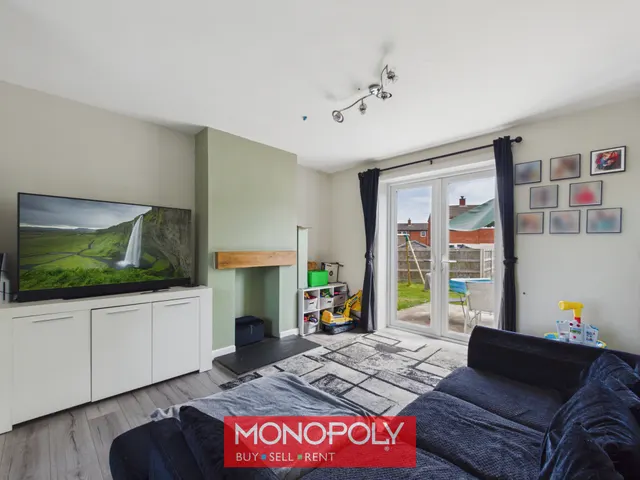 Parc Y Dre Road, Ruthin, LL15, photo 3