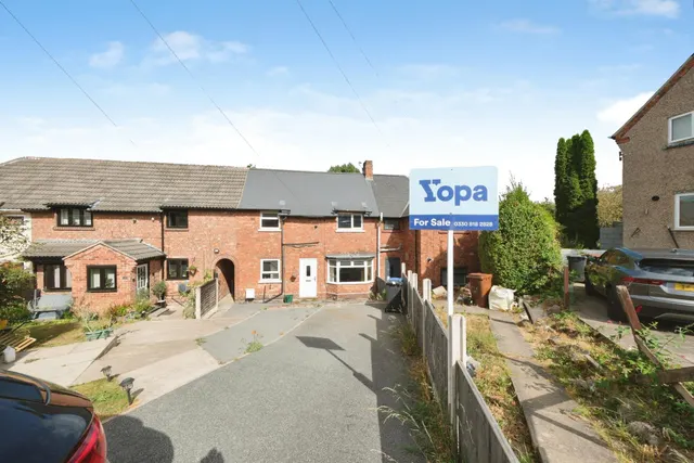Nelper Crescent, Ilkeston, DE7, photo 1