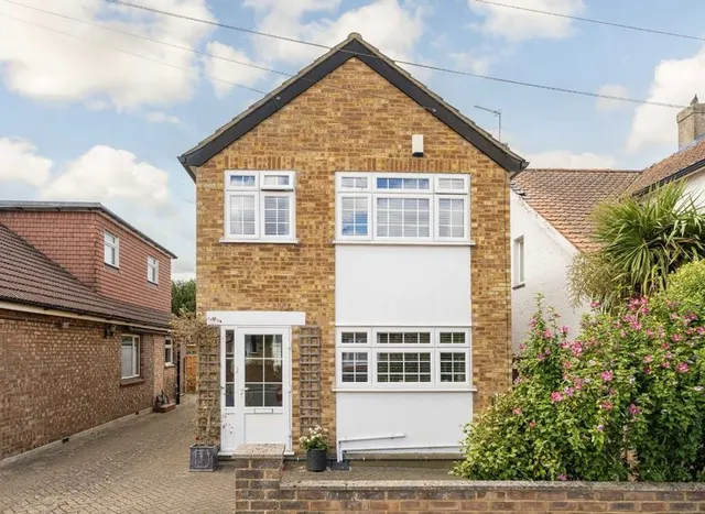 Ethel Road, Ashford, TW15, photo 1