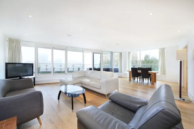 Juniper Drive, Battersea, SW18, photo 2