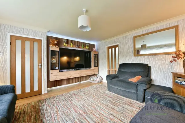 Esther Street, Oldham, OL4, photo 2