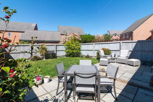 Harvest Drive, Cotgrave, NG12, photo 2