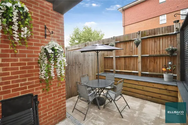Woodside Lane, Woodside Park, N12, photo 3